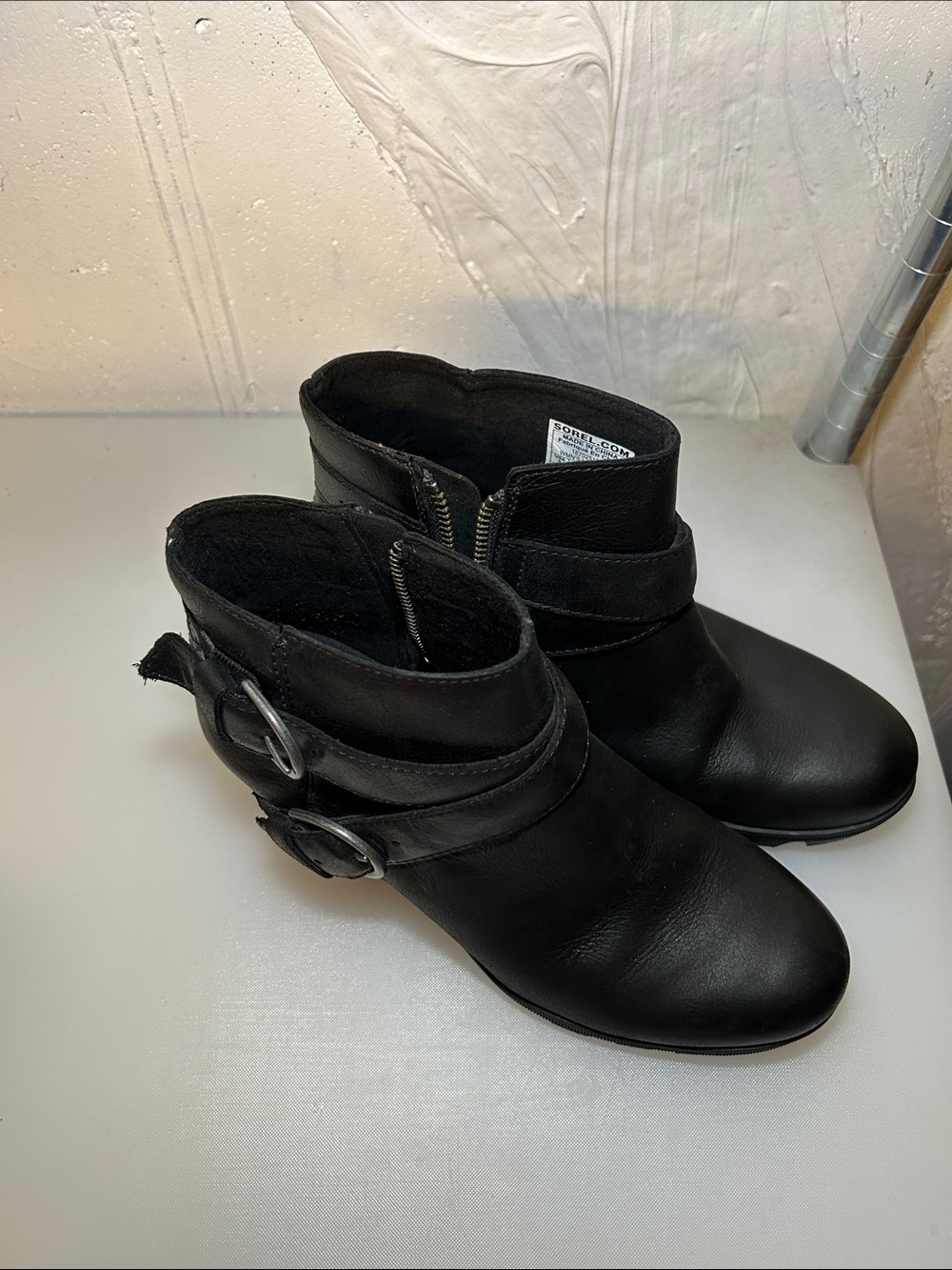 SOREL Joan of Arctic Wedge ll Buckle Boot Black Leather Waterproof Size: 9